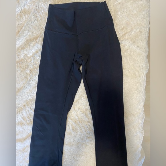 Lululemon Wunder Under legging - Picture 2 of 3